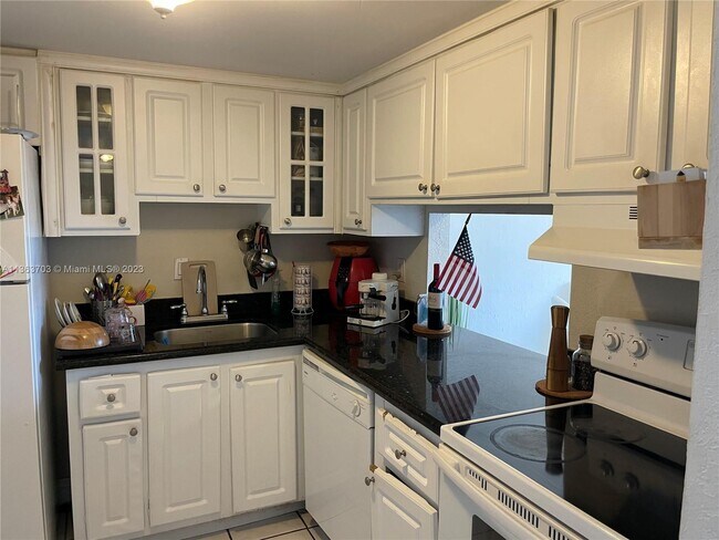 Foto del edificio - 4920 NW 79th Ave