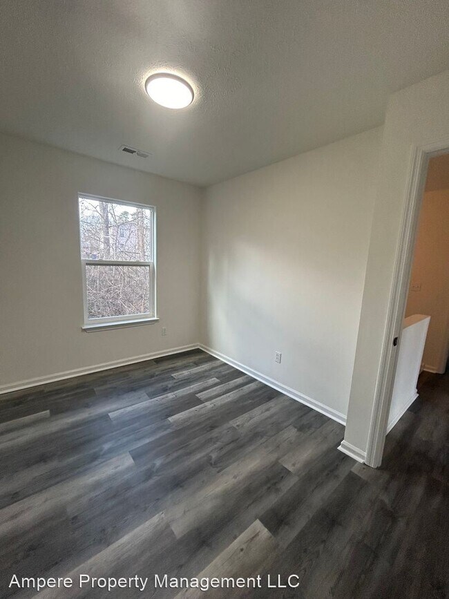 Foto del edificio - 3 br, 2 bath House - 823 Sylvan Dr