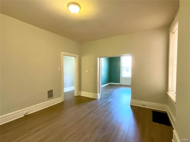 Foto del edificio - 3964 Russell Blvd