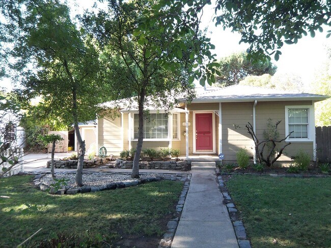 Building Photo - 1763 W Alpine Ave