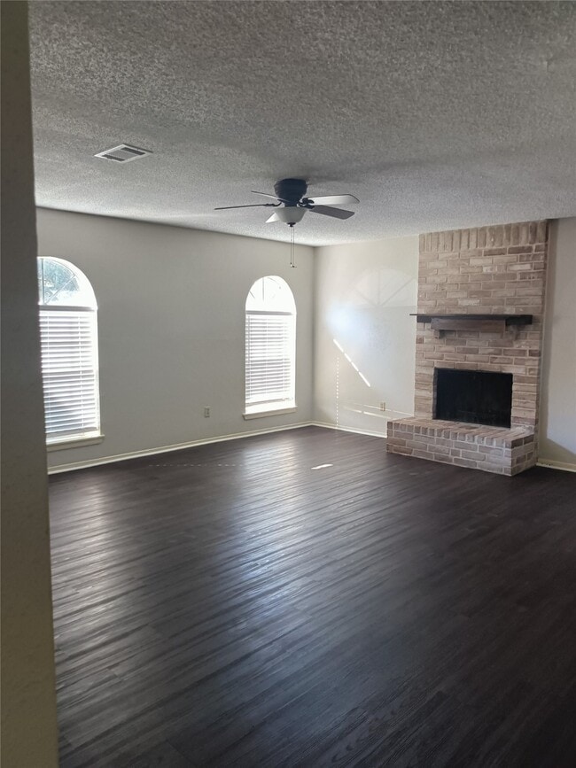 Building Photo - 4631 Tealgate Dr