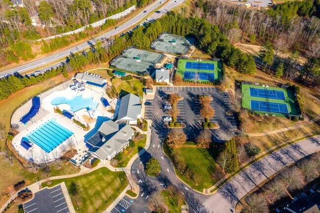 Foto del edificio - Beautiful 4 Bedroom Home in the vibrant city of Raleigh!