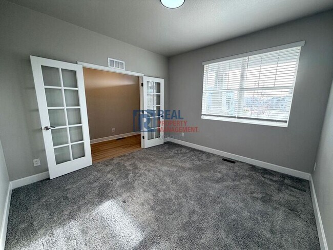 Photo - 1824 S De Gaulle Ct House