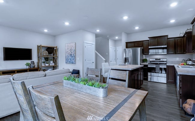 Building Photo - Bremerton Townhouse in Illahee Springs for...