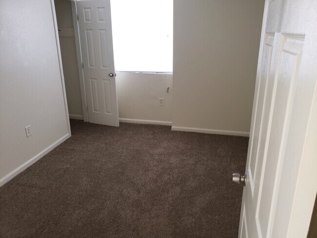 Foto del edificio - 3 bedroom house!