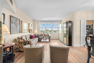 Building Photo - 4747 Collins Ave