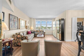 Building Photo - 4747 Collins Ave