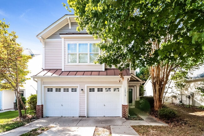 Building Photo - 10619 Secret Garden Ln