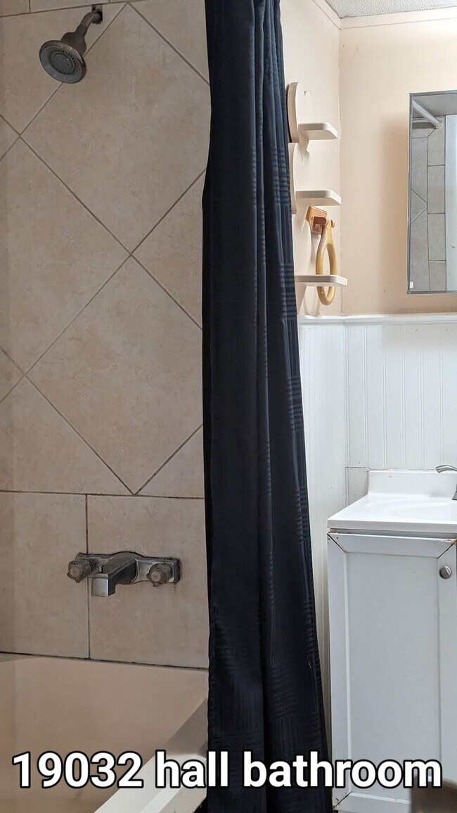 Building Photo - 19032 Causeway Blvd