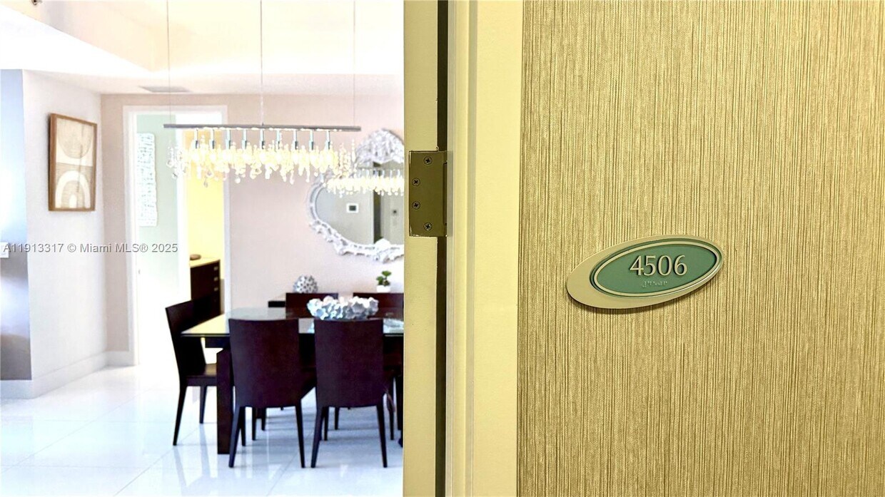 Primary Photo - 18201 Collins Ave