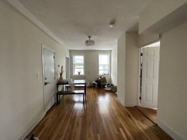 Building Photo - 167 K St