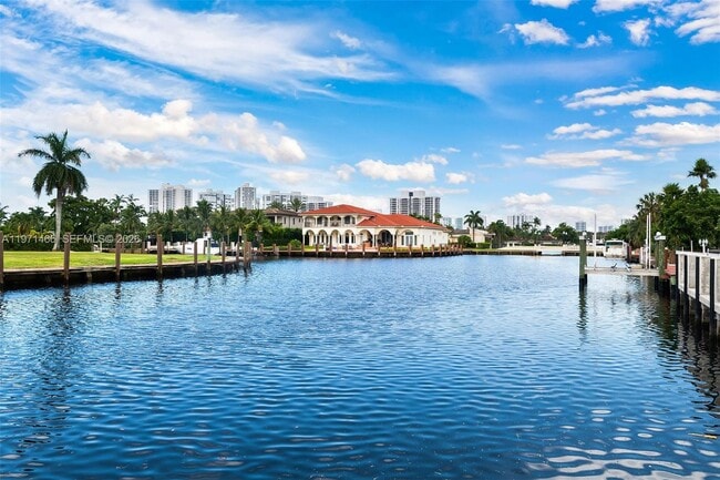 Foto del edificio - 600 Layne Blvd