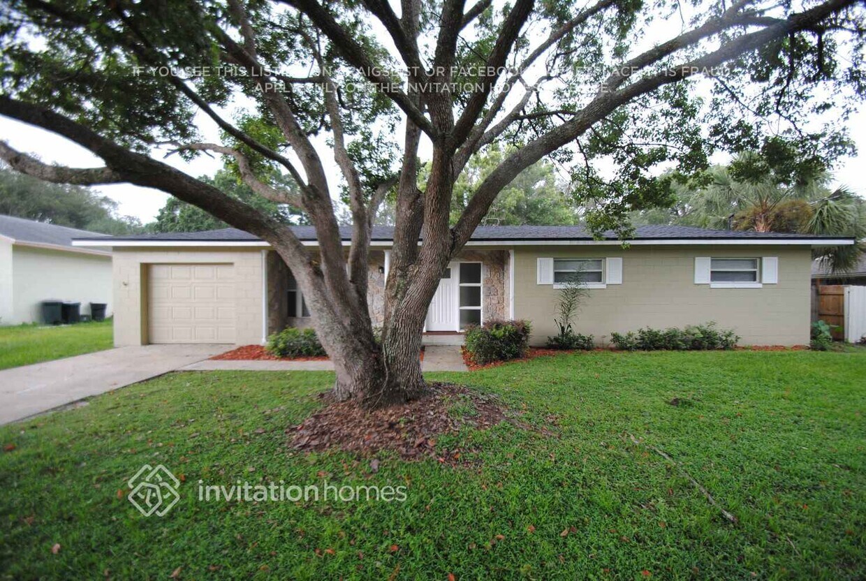 Foto principal - 404 E Highland St