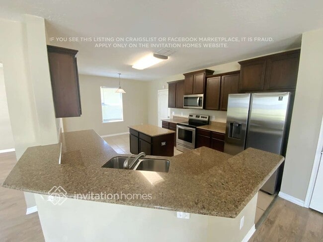 Building Photo - 1821 Betsy Ross Ln