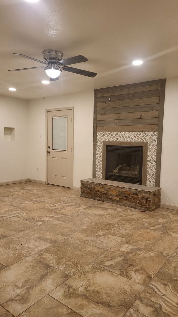 Foto del edificio - Quaint, but updated 3 bedroom, 2 bath