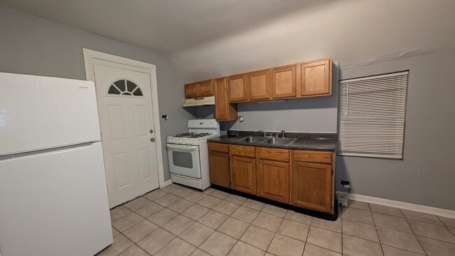 Photo - 58 E 100th St Apartment