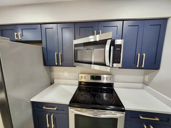 Building Photo - 4815 Walden Cir