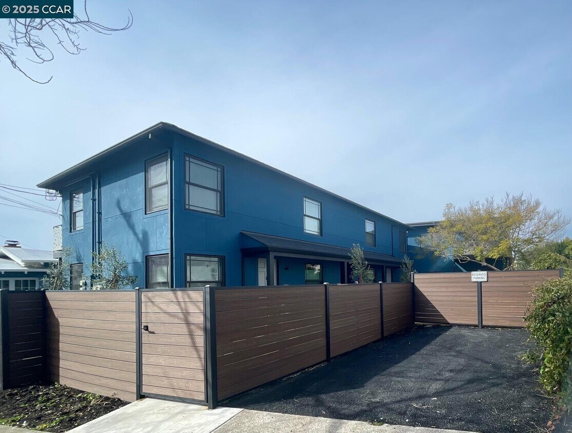 Foto principal - 1325 Hopkins St