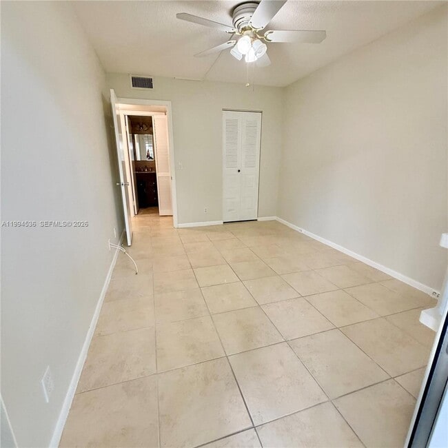 Foto del edificio - 13300 SW 1st St