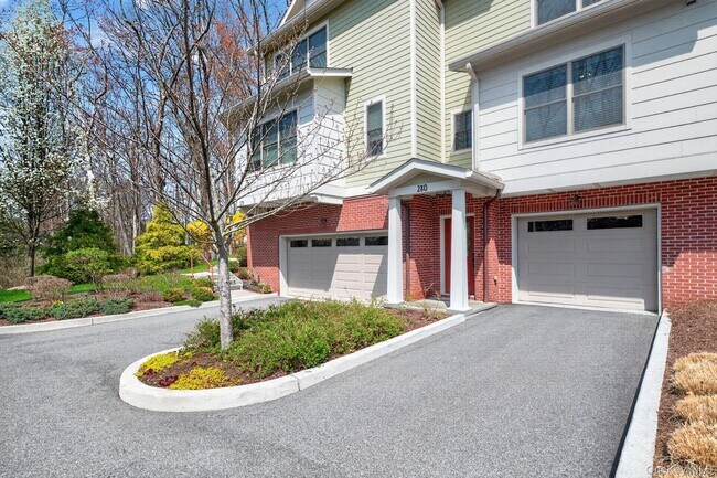 Foto del edificio - 280 Boulder Ridge Rd