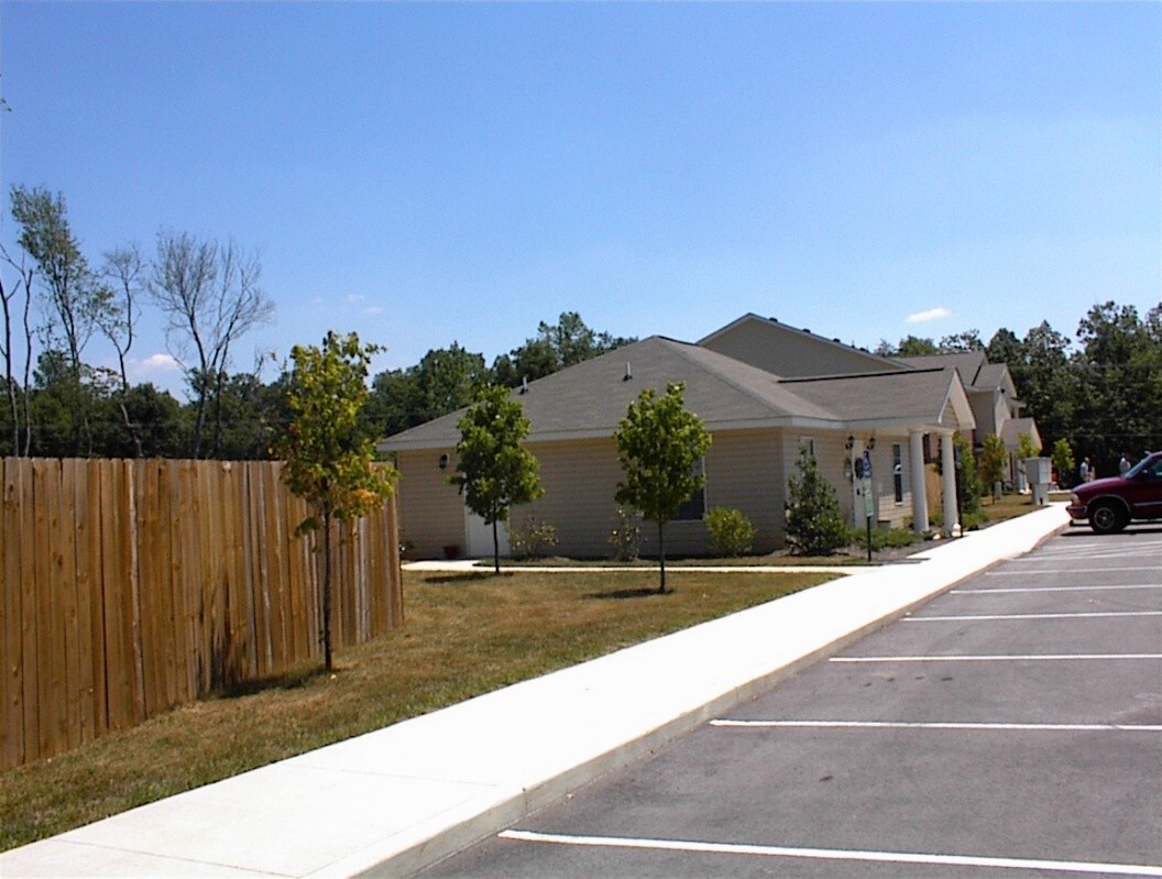 48 Madison Ave, Monteagle, TN 37356 Apartments in Monteagle, TN