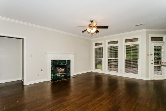 Building Photo - 8695 River Mill Cove