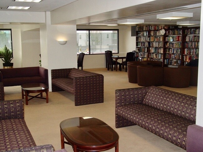 Building Photo - Newly Renovated Spacious 1BD/1 BA Property Available for Rent!!!