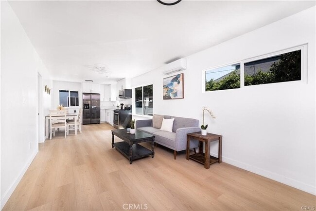 Photo - 1009 W Myrtle St Townhome