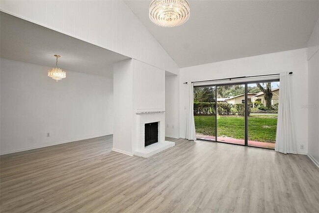 Foto del edificio - 1051 S Highland St