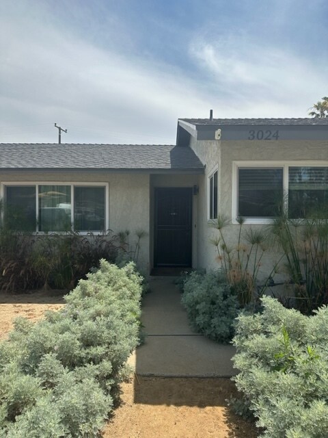 Primary Photo - 3024 Berros St