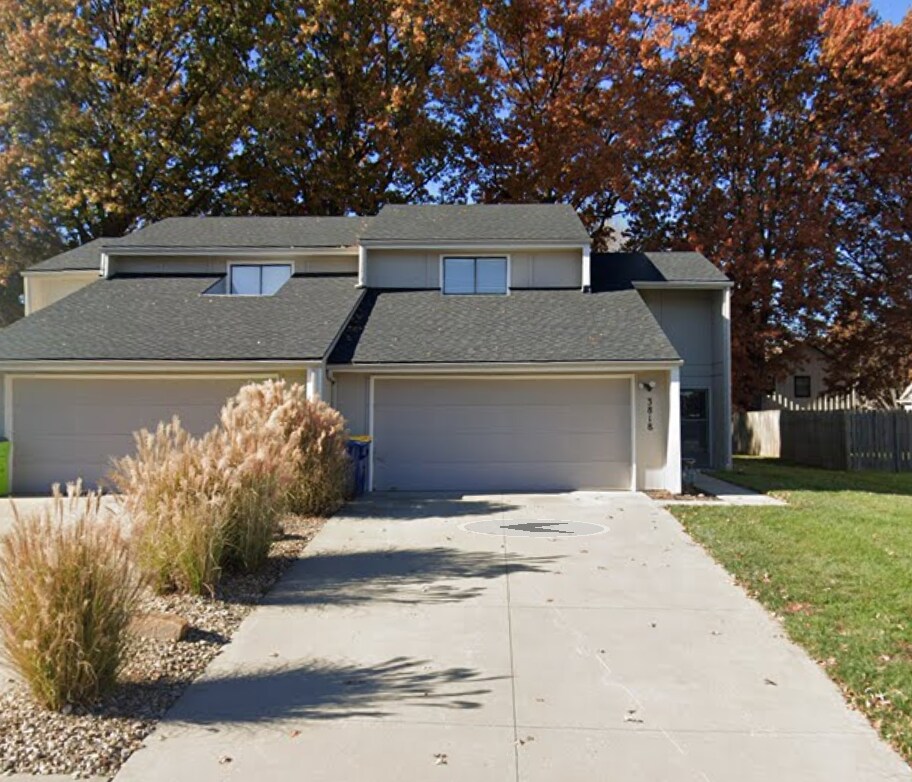 3818 NE Independence Ave, Lees Summit, MO 64064 Townhome Rentals in