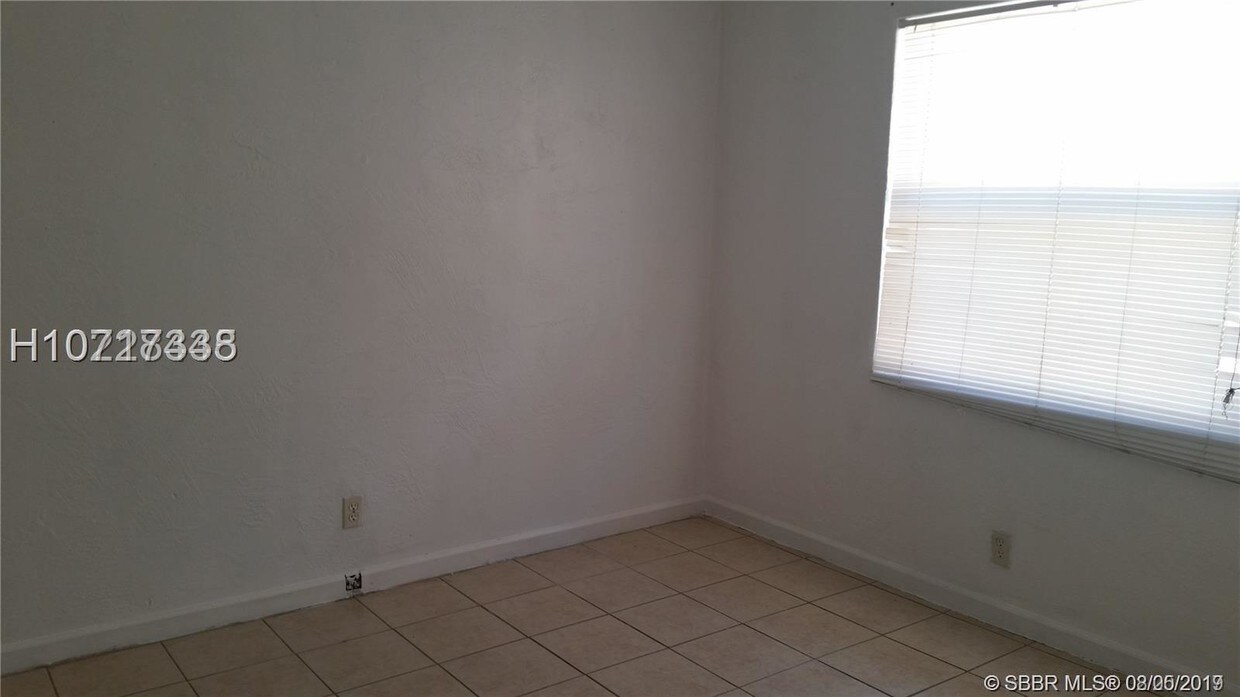 Foto del edificio - 6017 SW 37th St