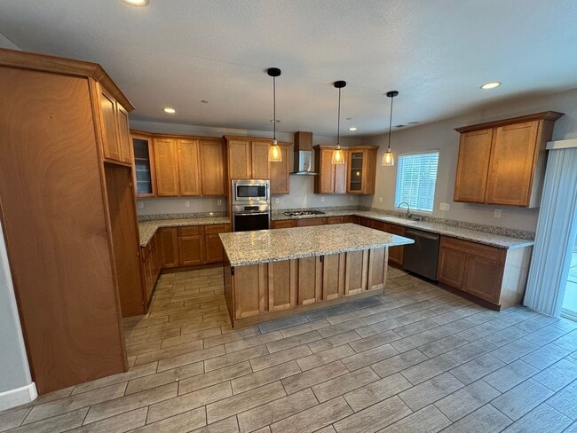 Building Photo - Oakley 4 bed, 3 bath plus flex room, Cul-d...