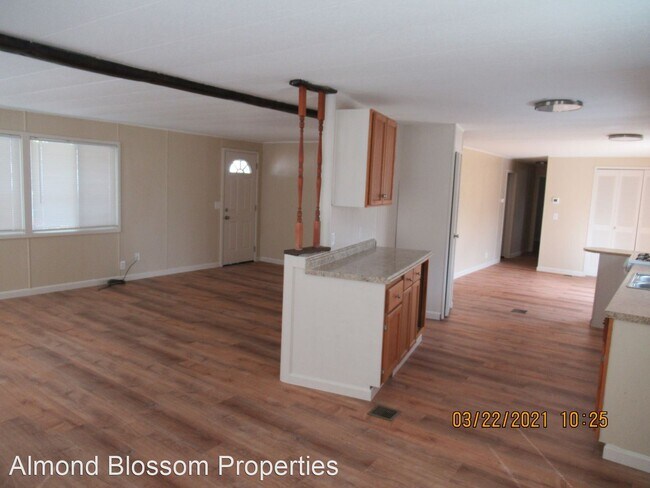 Building Photo - 2 br, 2 bath House - 518 N. Colusa St.