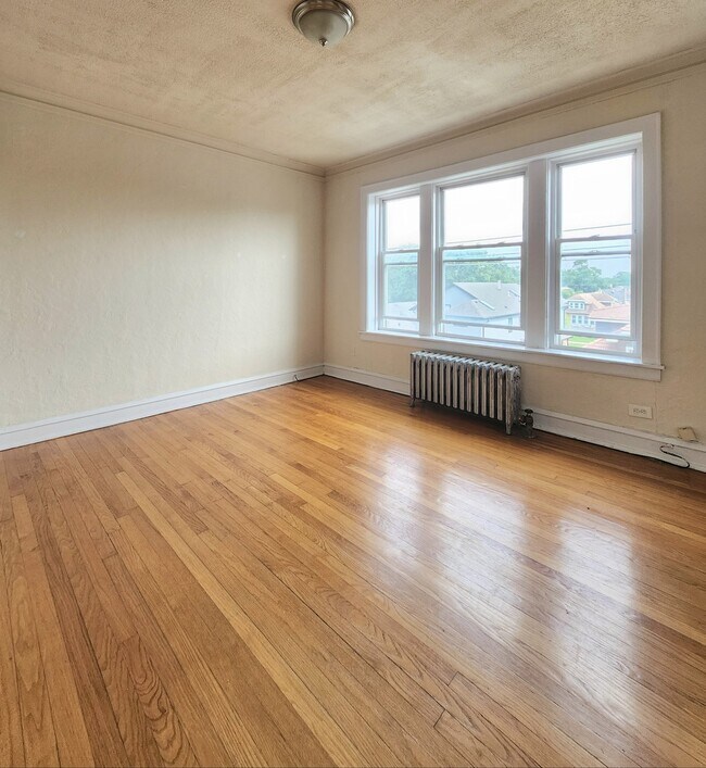 Foto del edificio - 5425 W Montrose Ave
