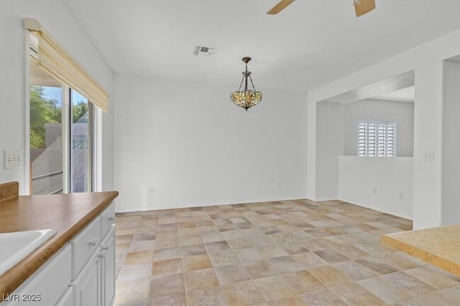 Foto del edificio - 1660 Rockcrest Hills Ave