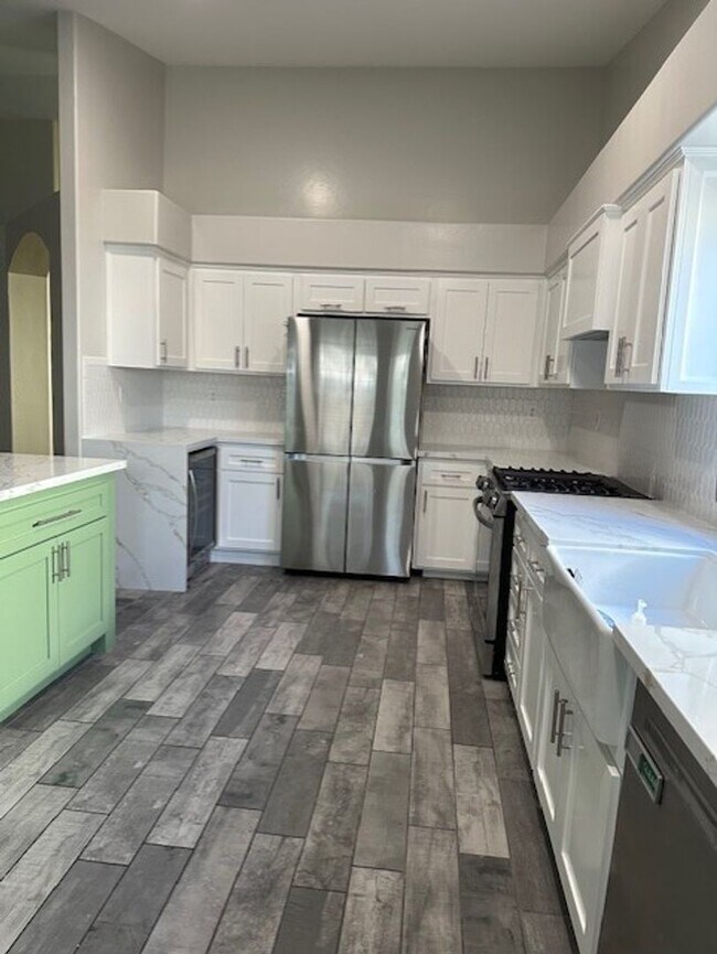 Building Photo - 4 Bedroom House Rosedale Area!!