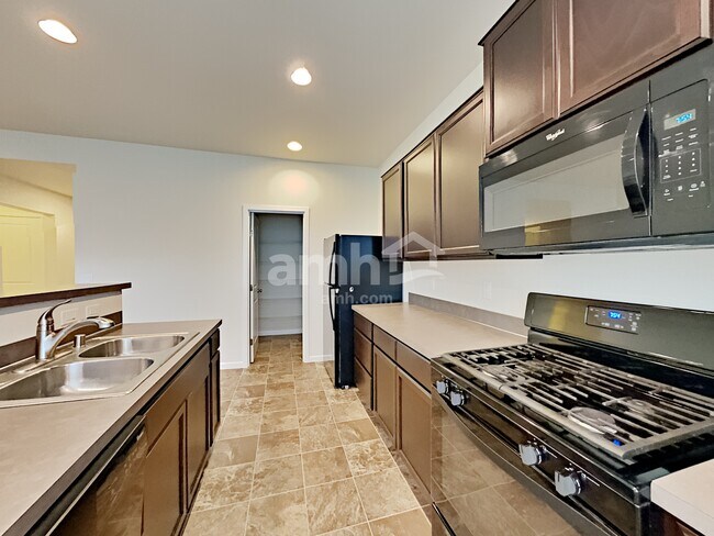 Foto del edificio - 370 Lolo Trail Ave