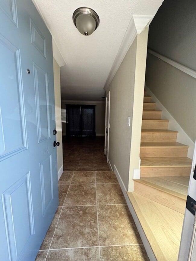Building Photo - NOW LEASING !! THIS ONE WON'T LAST!!