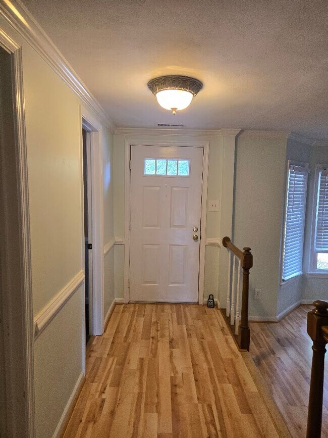 Foto del edificio - 3 Bedroom Townhouse in Virginia Beach