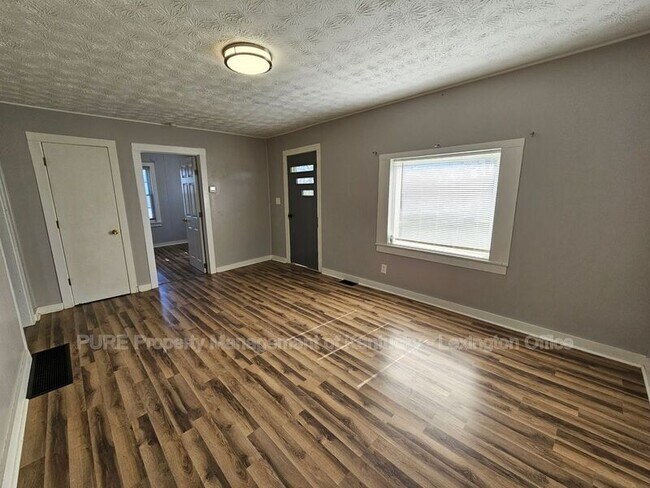 Building Photo - 673 Bellows Mill Rd