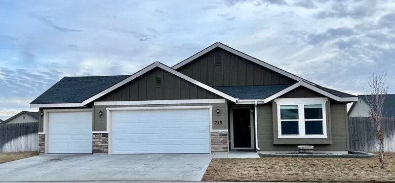 Foto principal - 715 SW Huebert St