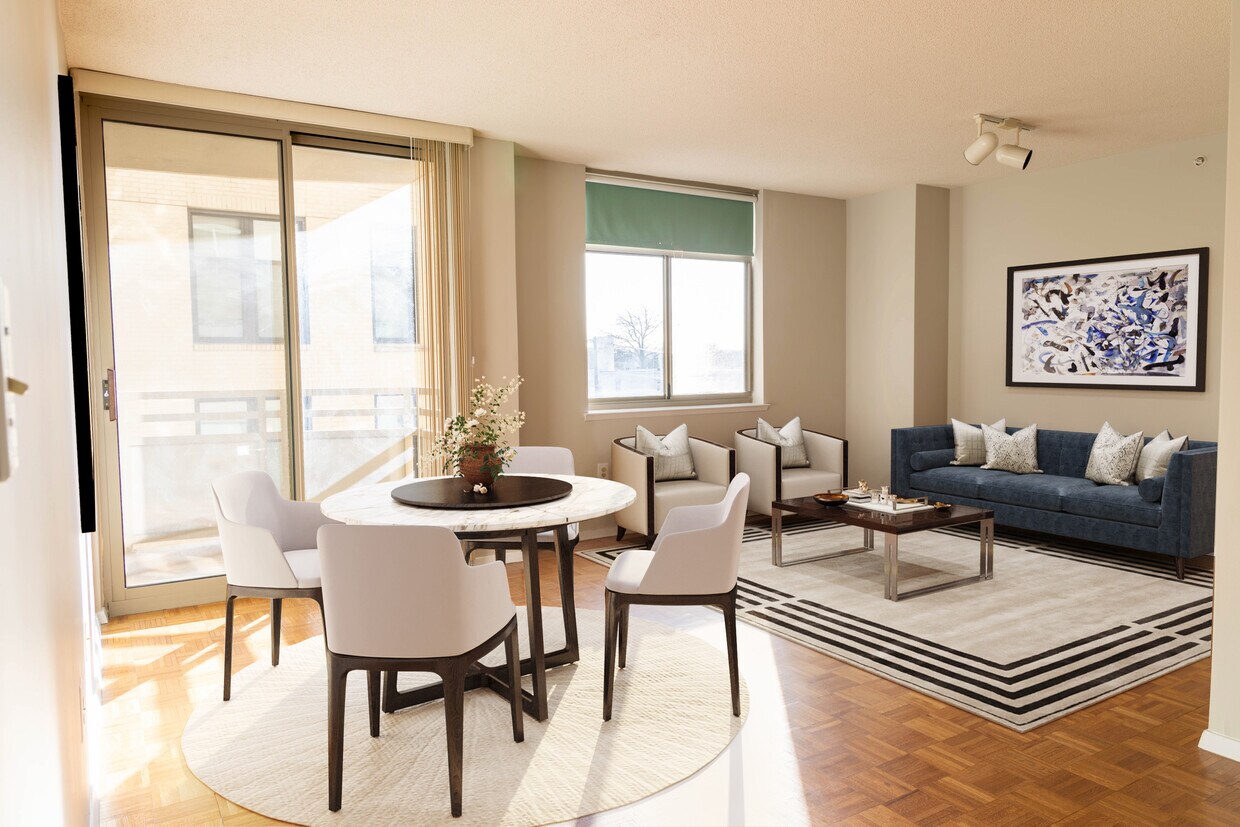 Foto principal - 7111 Woodmont Ave