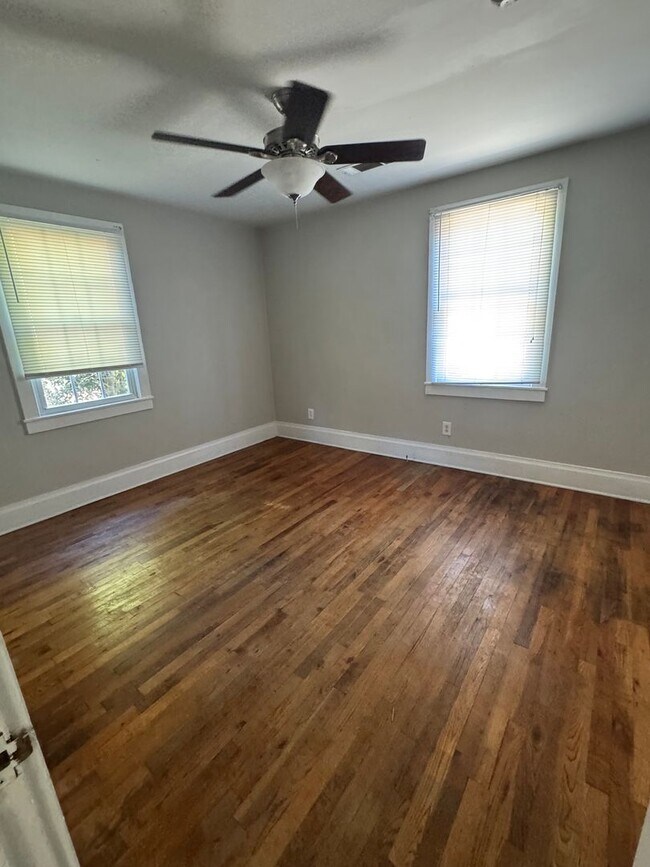Foto del edificio - 1526 Heath St