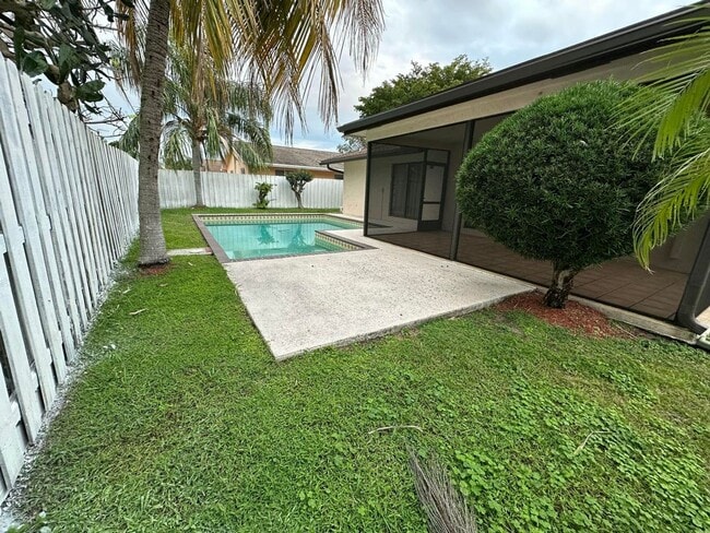 Foto del edificio - 3291 SW 4th St