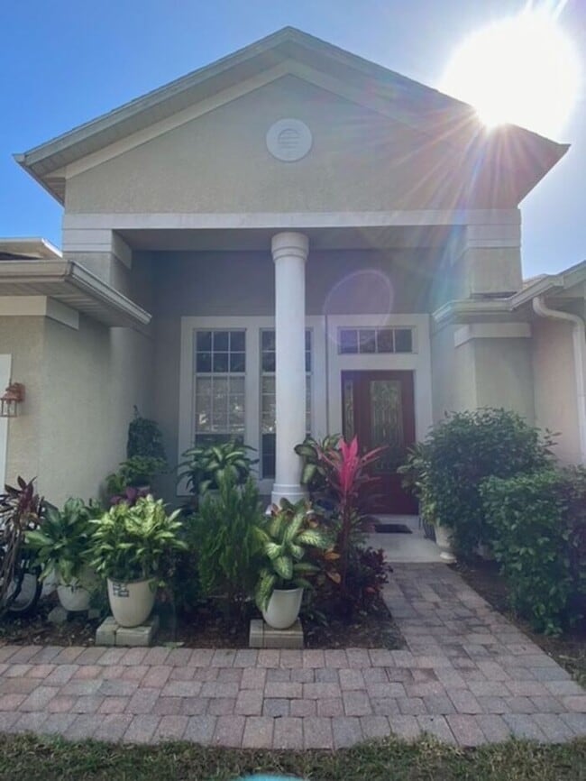 Building Photo - Beautiful 4 Bedroom 3 Bath Home in Ocoee