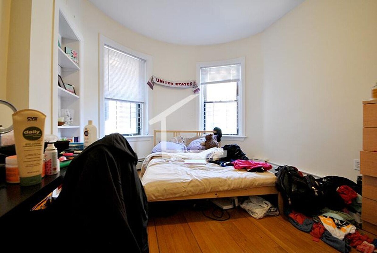 Foto del edificio - Unique Allston Apartment