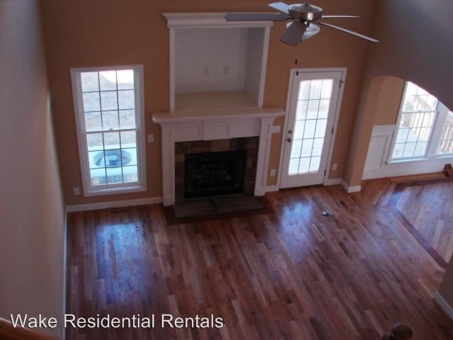 Foto del edificio - 716 Holding Ridge Ct