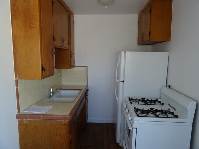 Building Photo - 4264 Chamoune Ave