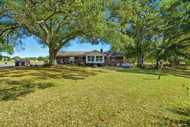 Foto del edificio - 8730 Jot Em Down Rd